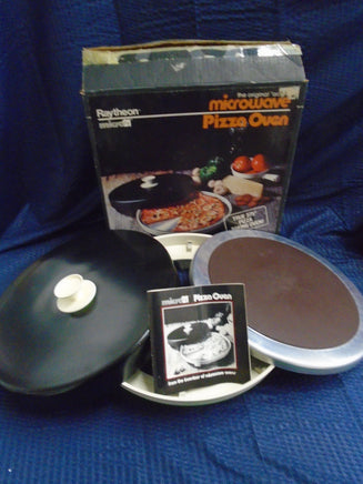 Vintage 1981 Raytheon Micro 21 Microwave Pizza Oven W/ Recipe Book | Ozzy's Antiques, Collectibles & More