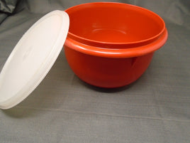 Vintage 70's Tupperware Paprika Red Storage Mixing Bowl W/Lid | Ozzy's Antiques, Collectibles & More