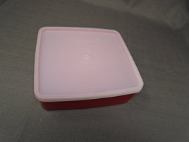Vintage 80's Tupperware Square Snack/ Sandwich Keeper | Ozzy's Antiques, Collectibles & More