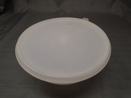 Vintage  Tupperware 5 Cup Bowl-Clear/White | Ozzy's Antiques, Collectibles & More