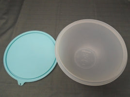 Vintage  Tupperware 6 Cup Bowl-Pastel | Ozzy's Antiques, Collectibles & More