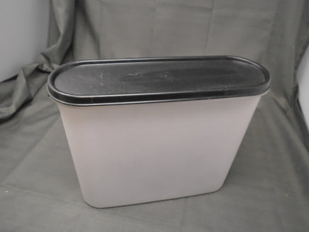 Vintage Tupperware 9 Cup Modular Storage Container- Oval #4 | Ozzy's Antiques, Collectibles & More