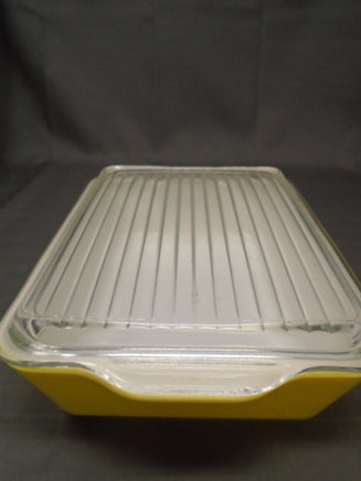 Vintage 60's Yellow Pyrex Casserole Dish W/Ribbed Lid #503B | Ozzy's Antiques, Collectibles & More