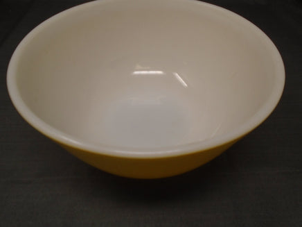 Rare Vintage 50's Bright Yellow Mixing Bowl #403 | Ozzy's Antiques, Collectibles & More