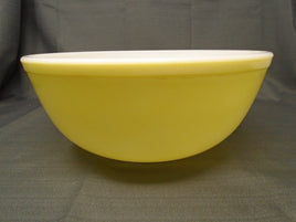 Rare Vintage Pyrex Primary Yellow 4qt. Mixing Bowl #404 | Ozzy's Antiques, Collectibles & More