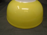 Rare Vintage Pyrex Primary Yellow 4qt. Mixing Bowl #404 | Ozzy's Antiques, Collectibles & More