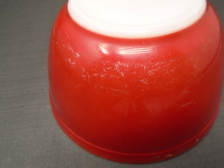 Vintage 60's Pyrex 1 1/2 Qt. Nesting Bowl - Primary Red #402 | Ozzy's Antiques, Collectibles & More