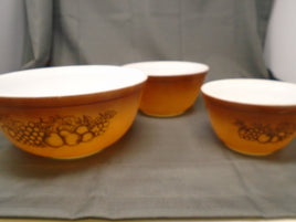 Vintage 70's Pyrex Old Orchard Nesting Bowls- Set of 3-#401,#402,#403 | Ozzy's Antiques, Collectibles & More