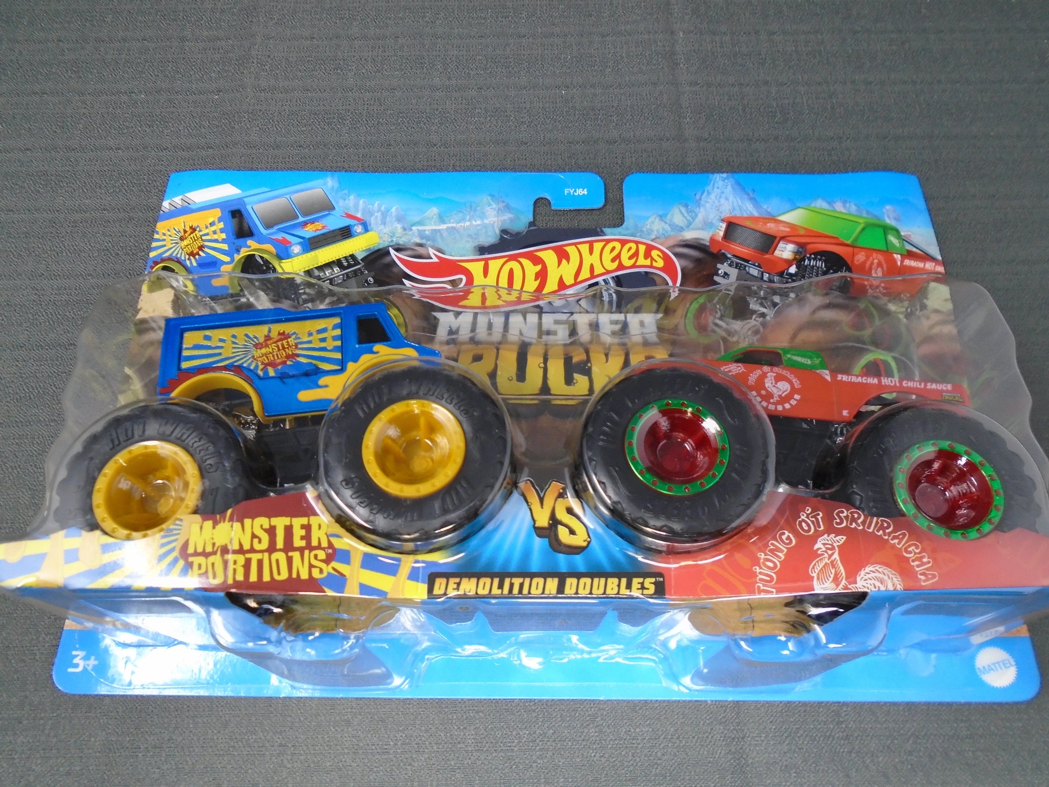 Hot Wheels Monster Trucks Demolition Doubles MONSTER PORTIONS vs