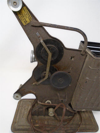 Vintage Keystone Moviegraph Projector L-742 Est 1930's | Ozzy's Antiques, Collectibles & More