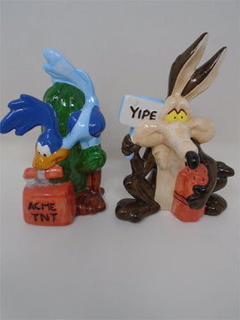 Vintage Wiley Coyote & Road Runner  Salt and Pepper Shakers | Ozzy's Antiques, Collectibles & More